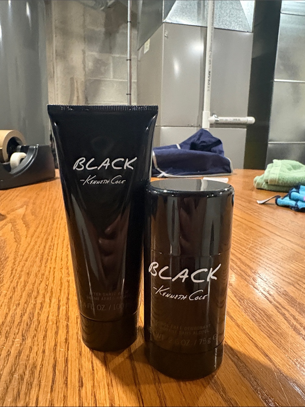 Kenneth Cole Black Grooming Duo - Black